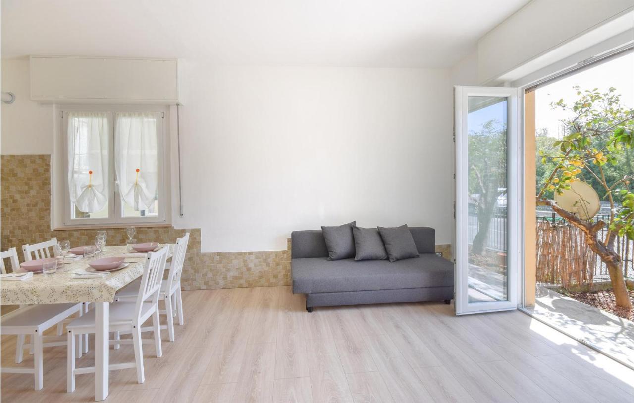 Amazing Apartment In Rapallo With Kitchen Exterior foto