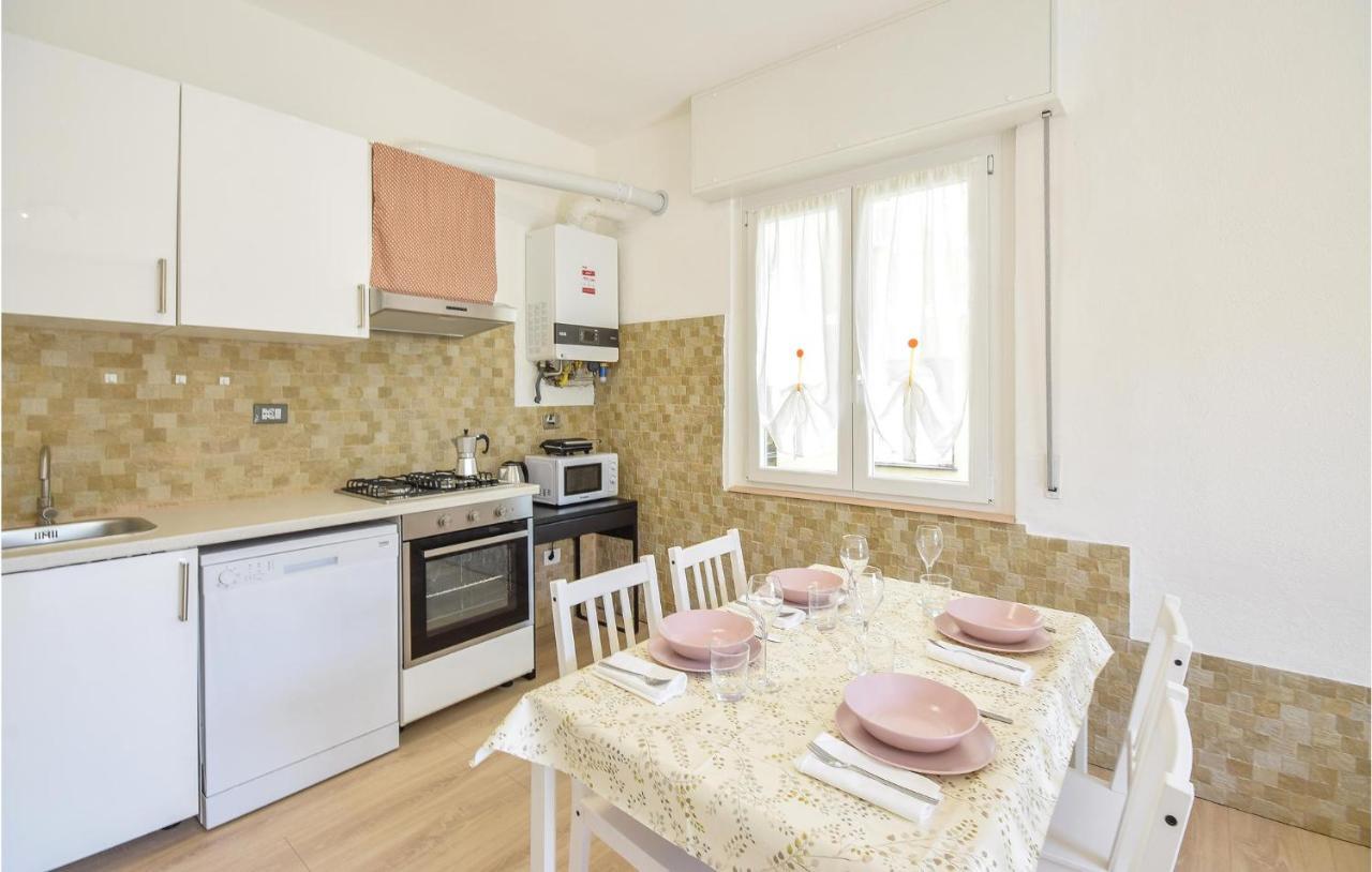 Amazing Apartment In Rapallo With Kitchen Exterior foto
